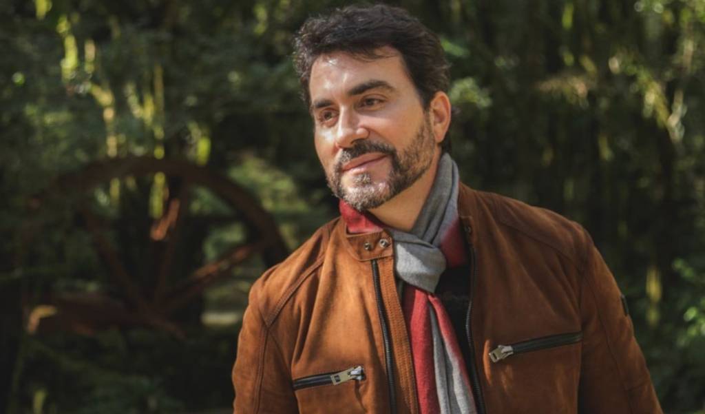 A confusão de padre Fábio de Melo com banda em show na Bahia