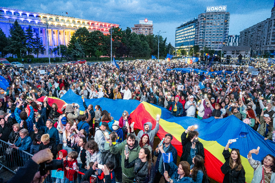Às vésperas de eleição decisiva, Romênia vira pior país europeu para LGBTs