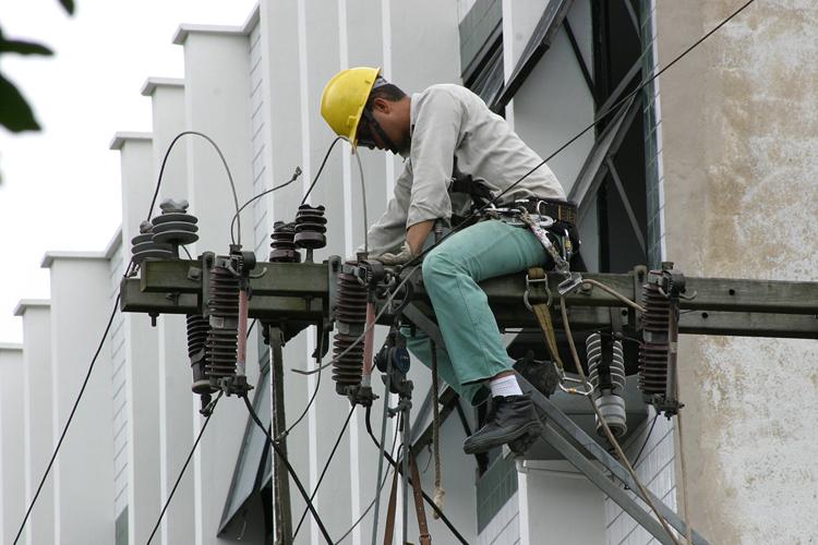 Dados da Abradee apontam para 257 acidentes fatais relacionados às redes elétricas somente em 2024