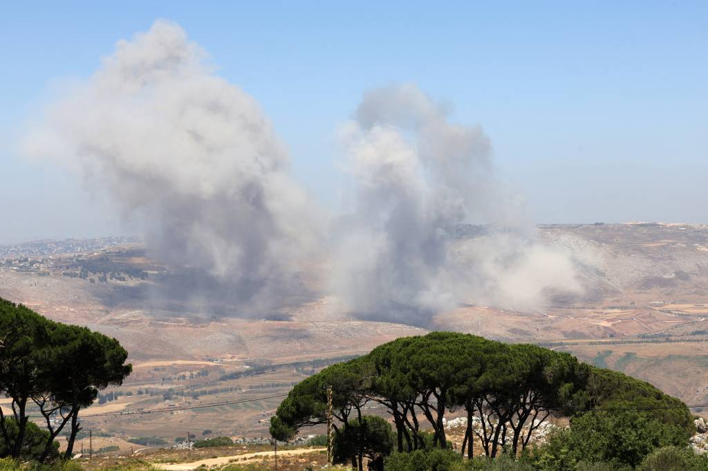 Israel lança duas ondas de ataques contra Líbano, que denuncia violação de cessar-fogo