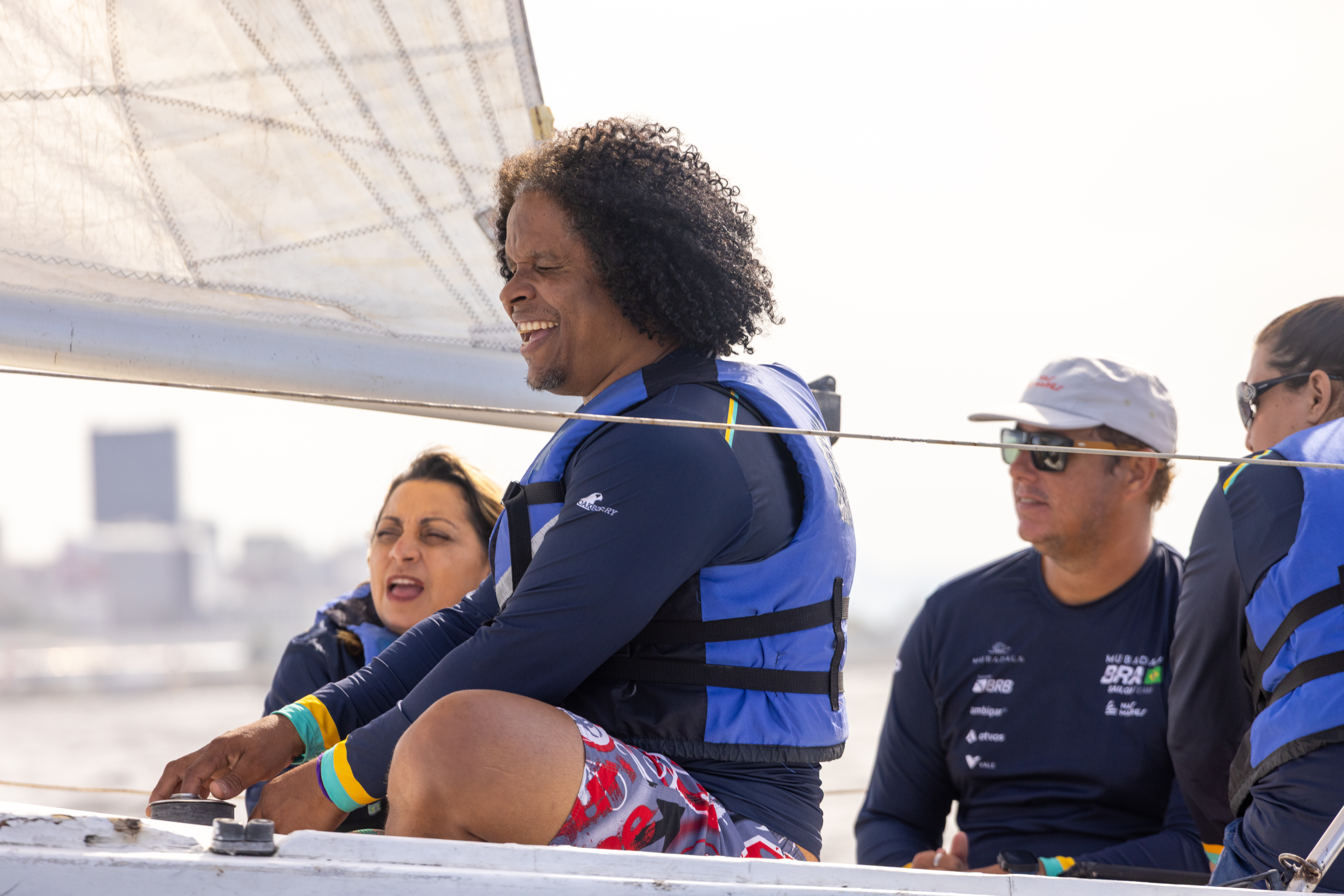 Time brasileiro de vela faz ação no Rio para promover o esporte entre PCDs