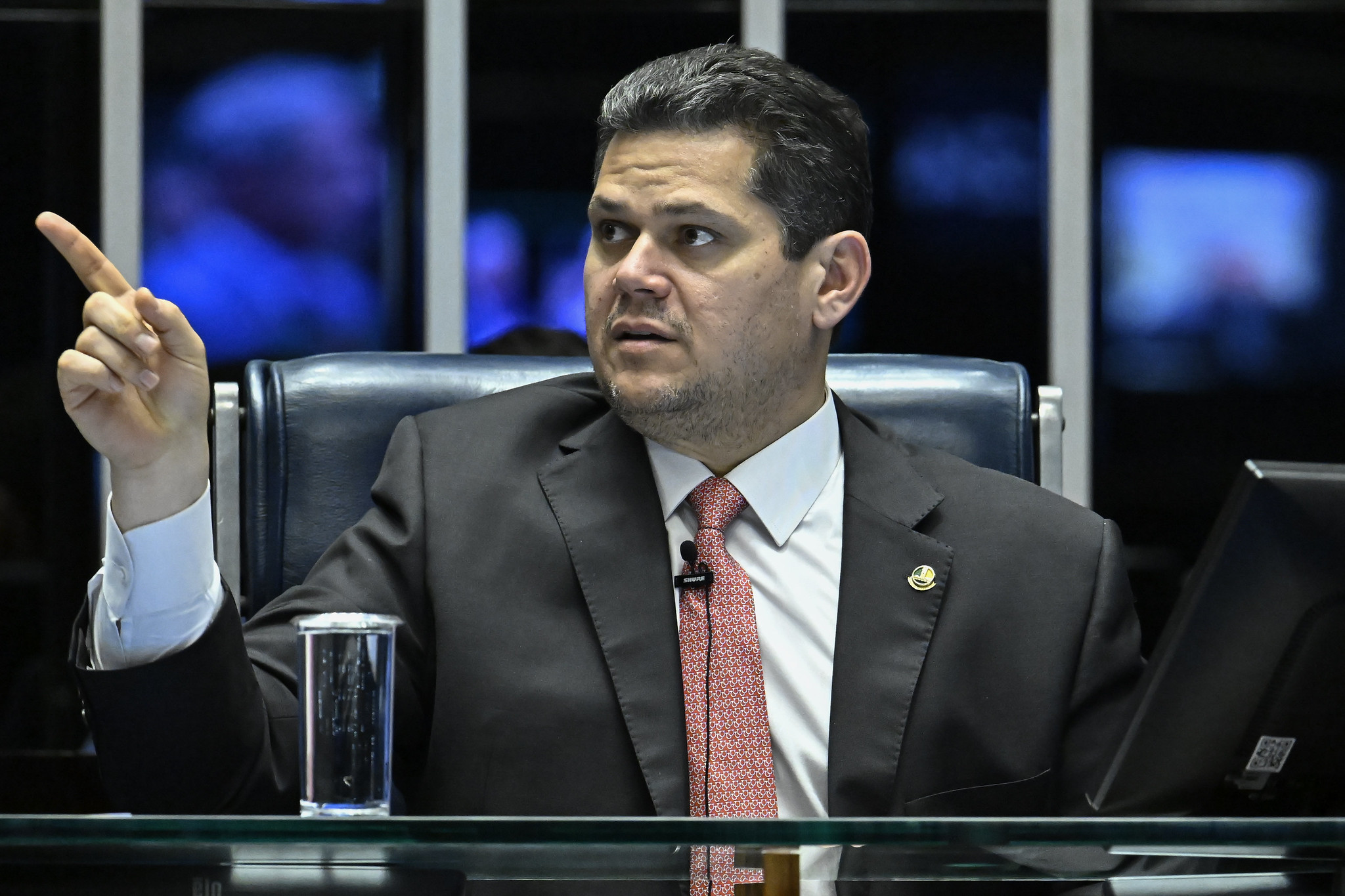 Senado aprova MP que antecipa R$ 20 bilhões do pré-sal para o Minha Casa