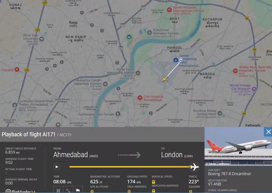 Avi&atilde;o com 244 pessoas a bordo caiu na &Iacute;ndia nesta quinta-feira, 12 de junho de 2025