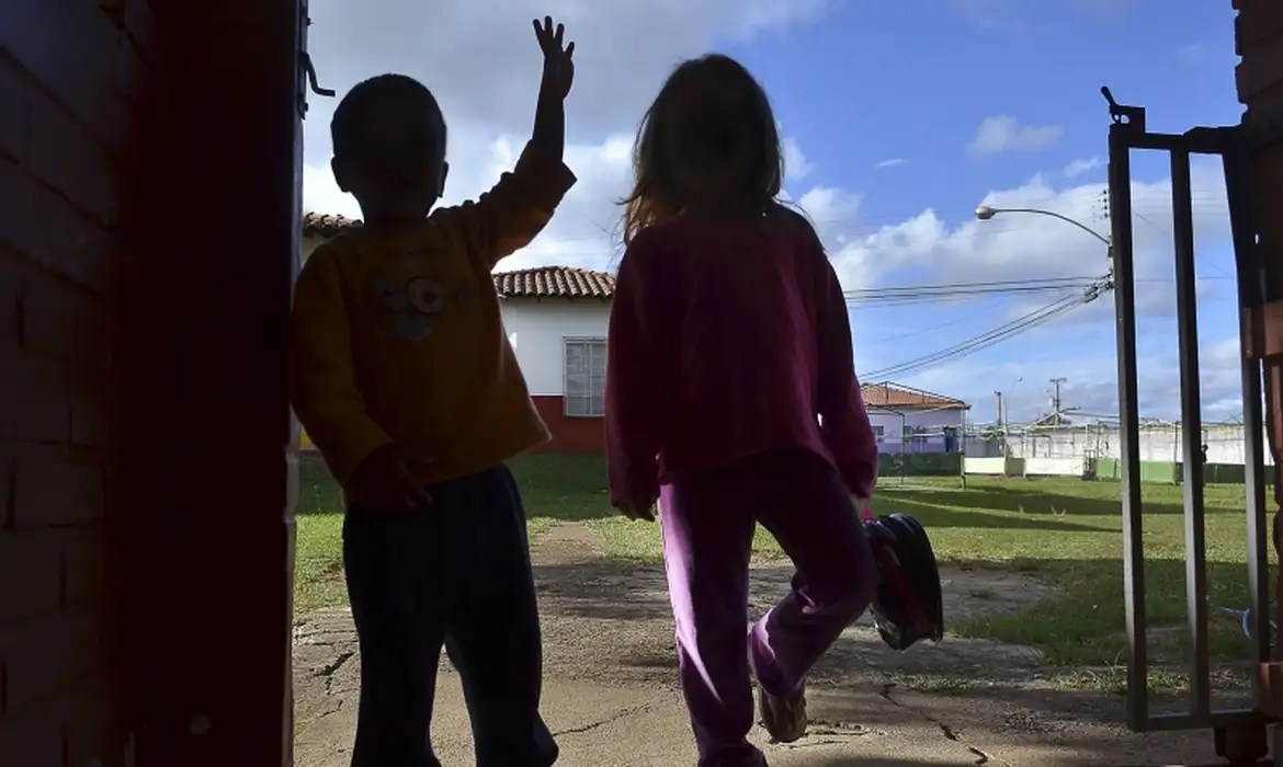 Crianças vítimas de violência em abrigo