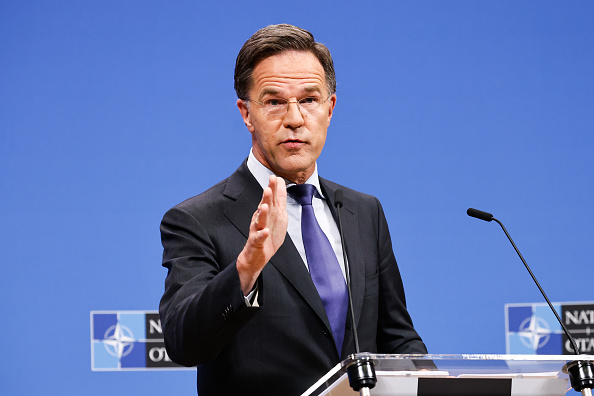 Chefe da Otan pede aumento de 400% em defesa aérea para combater ameaça russa