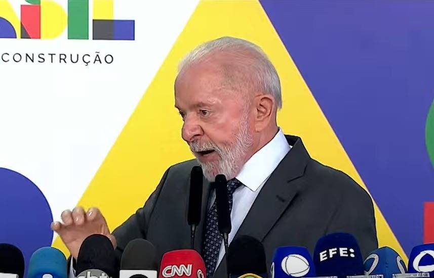 O presidente Lula, nesta terça-feira, em evento com jornalista nos Palácio do Planalto, em Brasília