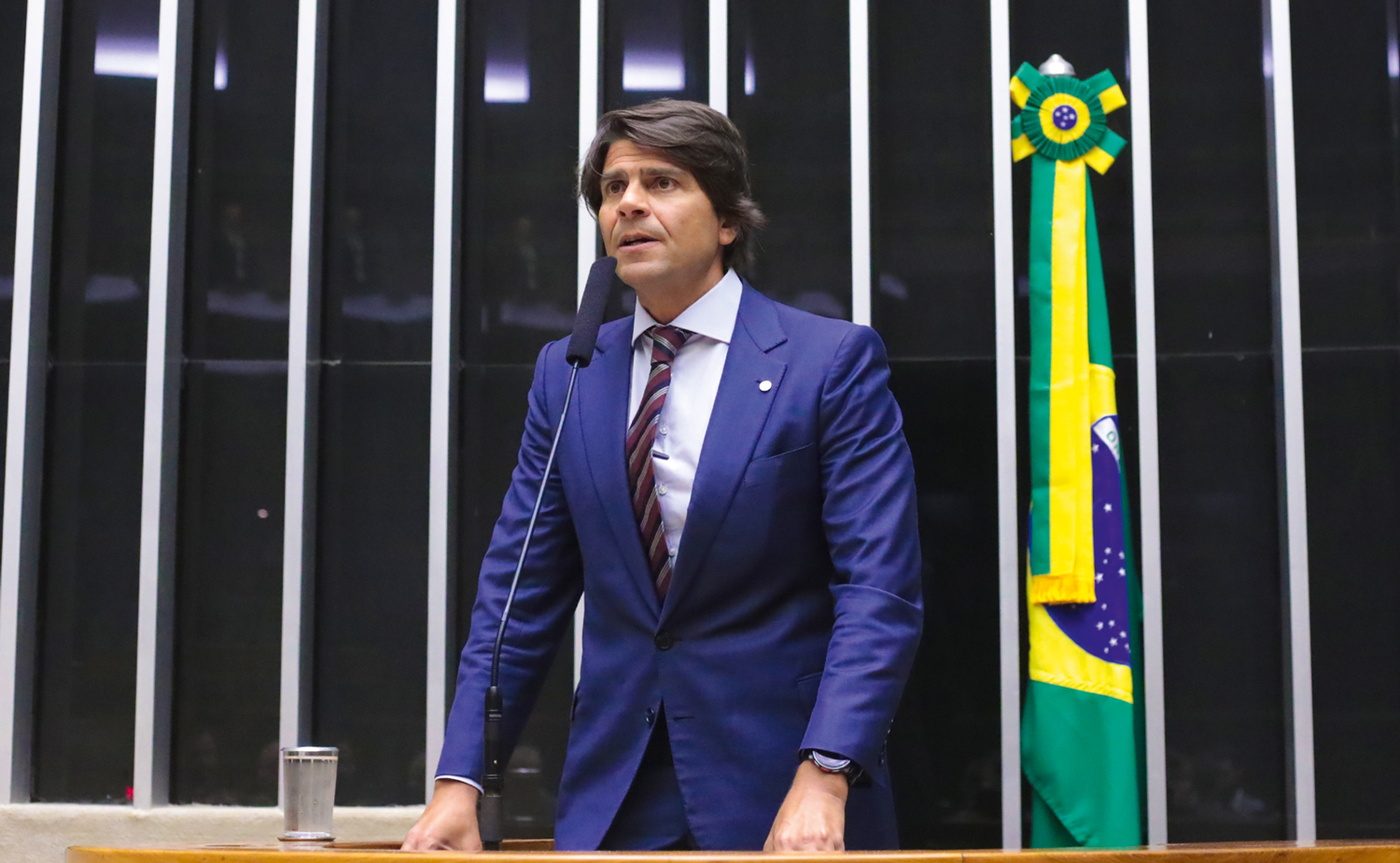 A ‘briga’ de aliados pela vaga aberta na Câmara com a candidatura de Pedro Paulo ao Senado