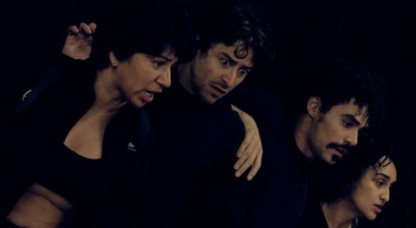 Jesuíta Barbosa, Jessyca Meyreles, Idylla Silmarovi e Cleomácio Inácio na peça 'Sonho Elétrico' -