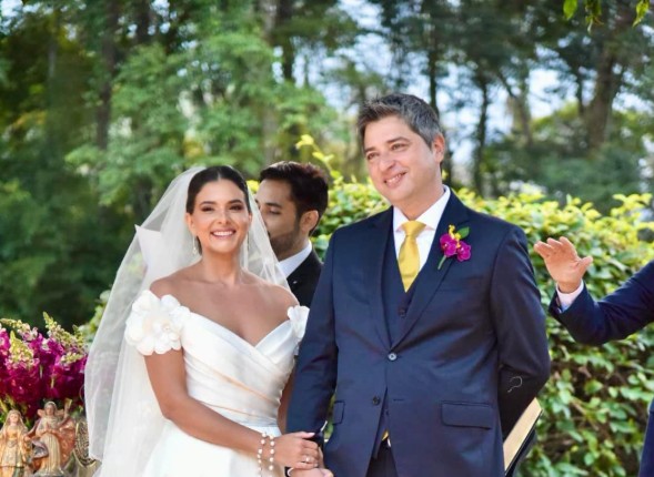 Os detalhes do luxuoso casamento do senador Carlos Portinho