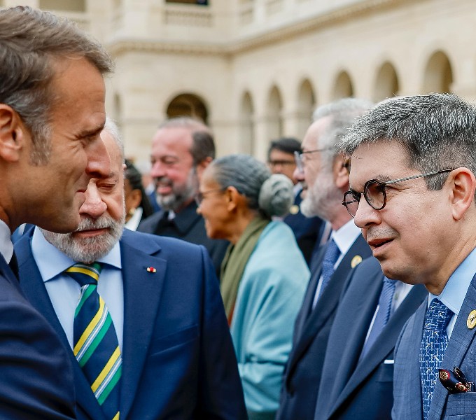 Macron anuncia isenção de visto para brasileiros na Guiana Francesa