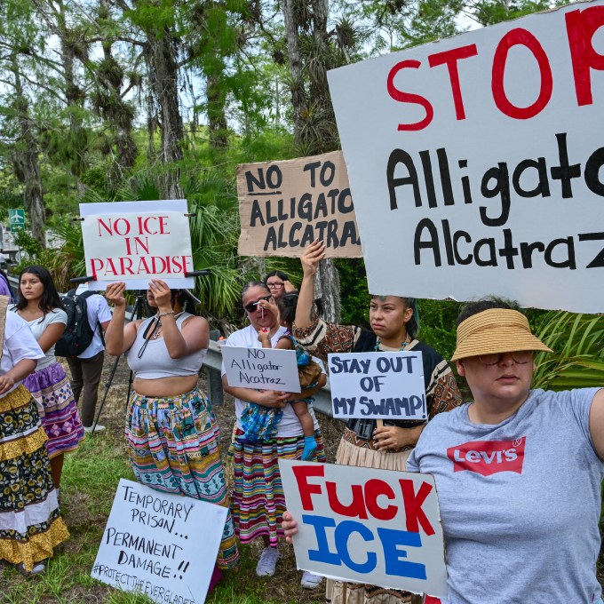 Flórida negocia com governo Trump fechamento de prisão conhecida como ‘Alcatraz dos Jacarés’