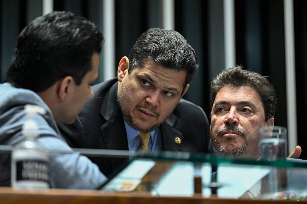 Alcolumbre adia votação de legalização de cassinos, bingo e jogo do bicho