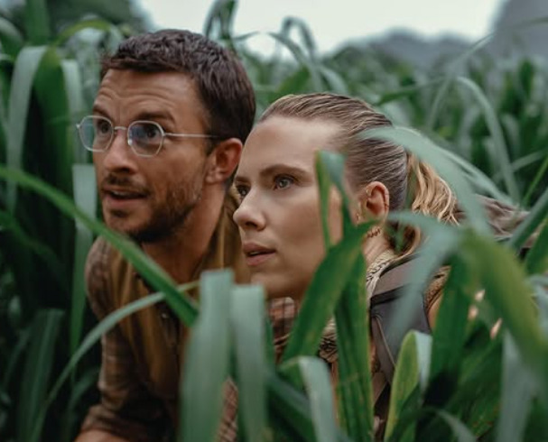 Com Scarlett Johansson, ‘Jurassic World’ estreia com milhões em bilheteria