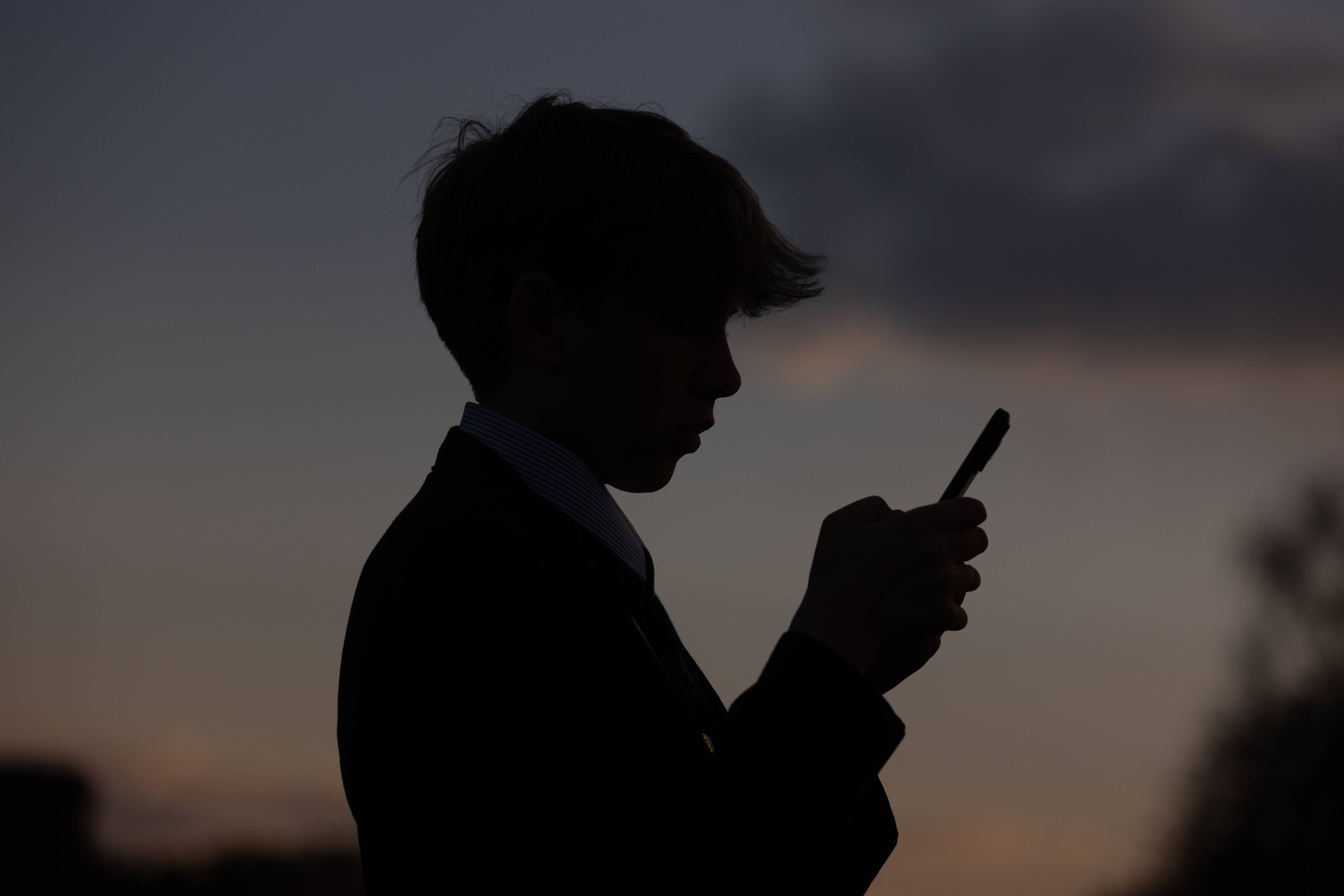 Violência digital contra crianças dispara em julho