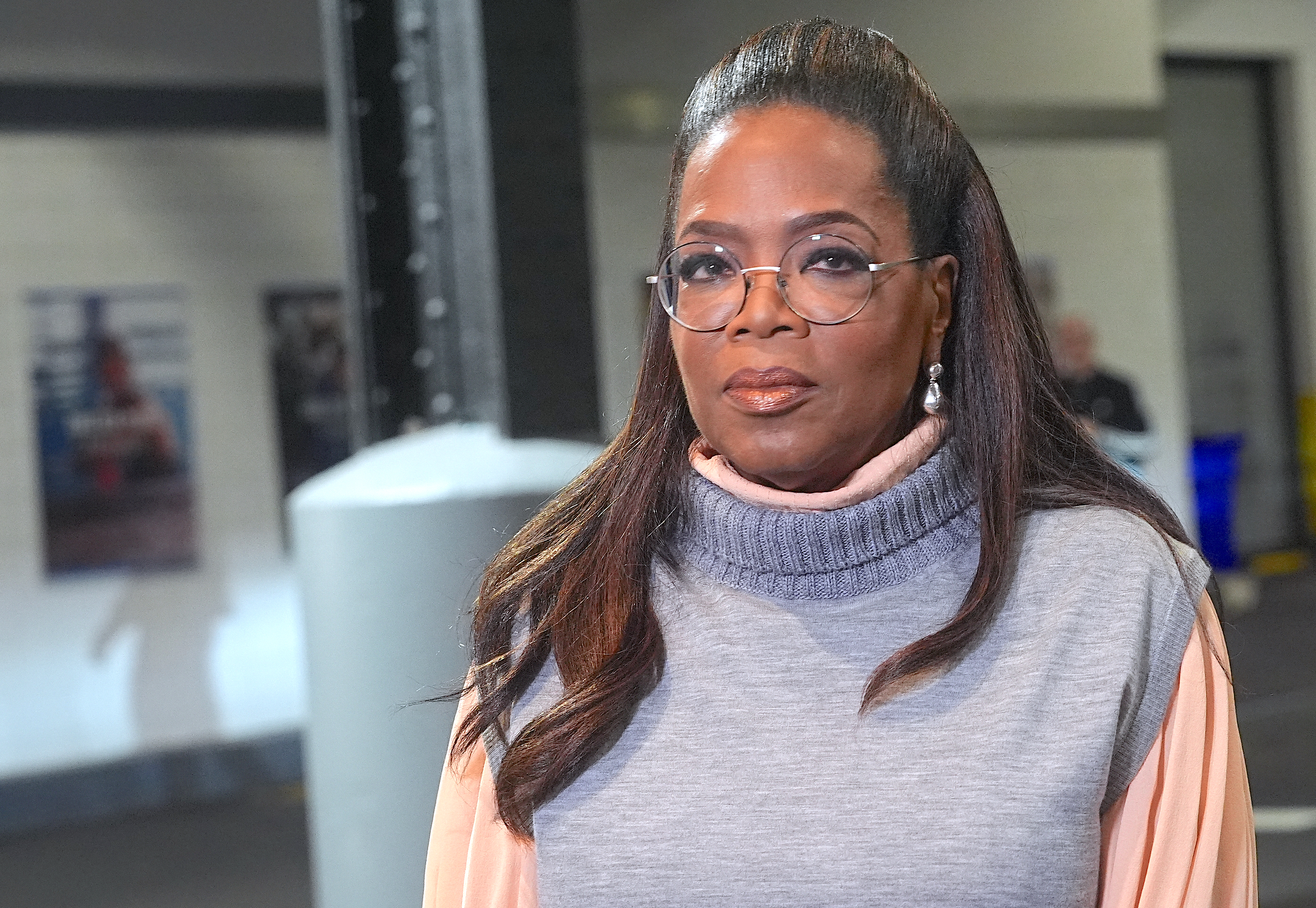 Oprah Winfrey é acusada de fechar estrada no Havaí após alerta de tsunami