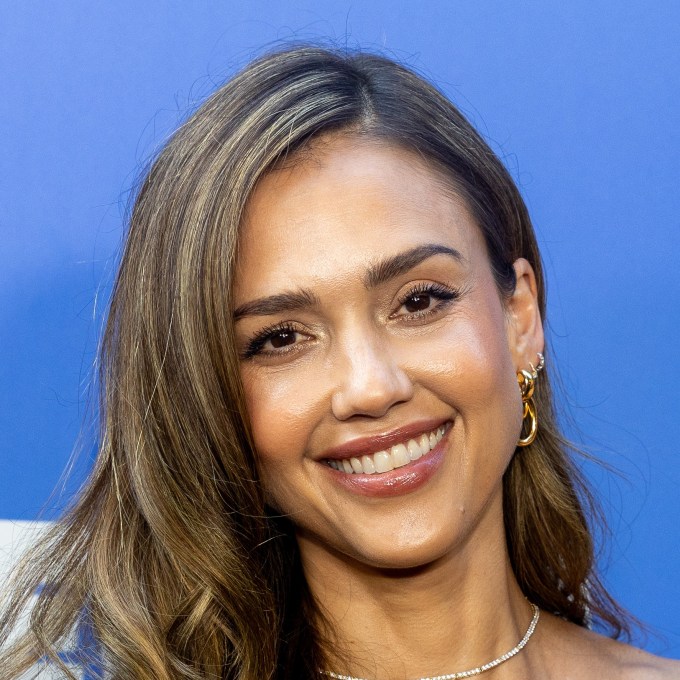 O ator apontado como novo romance de Jessica Alba