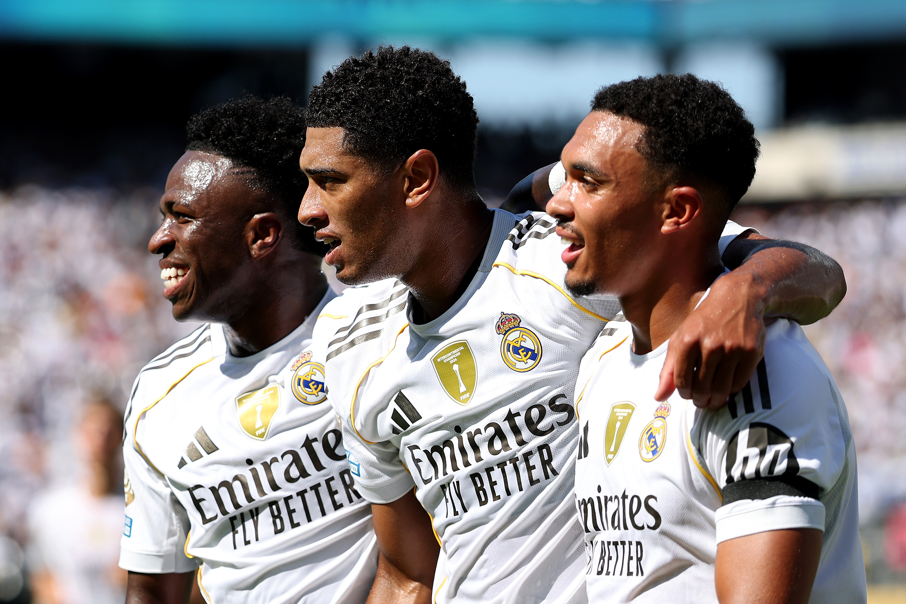Qual o valor do faturamento recorde do Real Madrid na última temporada?