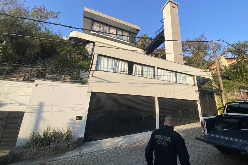 O que tinha na casa de luxo que Oruam usava para o ‘acoitamento de criminosos’, segundo o MP