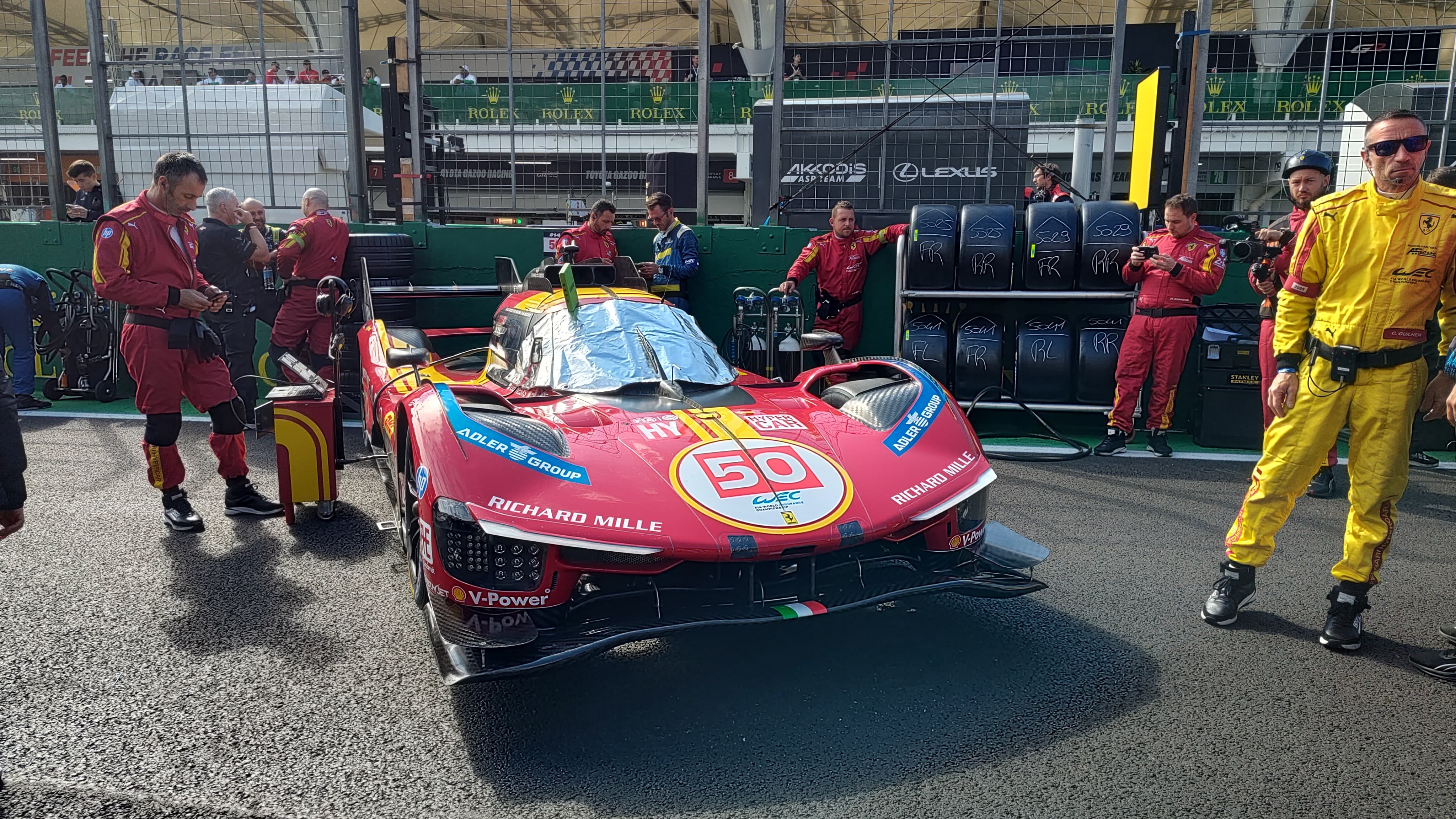 Ferrari em ação: os bastidores da equipe italiana nas 6 Horas de SP
