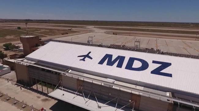 aeropuerto mendoza O Aeroporto de Mendoza, pioneiro em ter seu próprio vinhedo