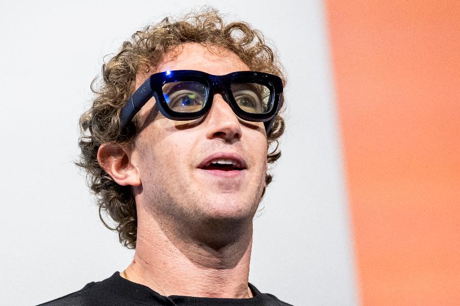 O que está por trás da presença de Zuckerberg no desfile da Prada