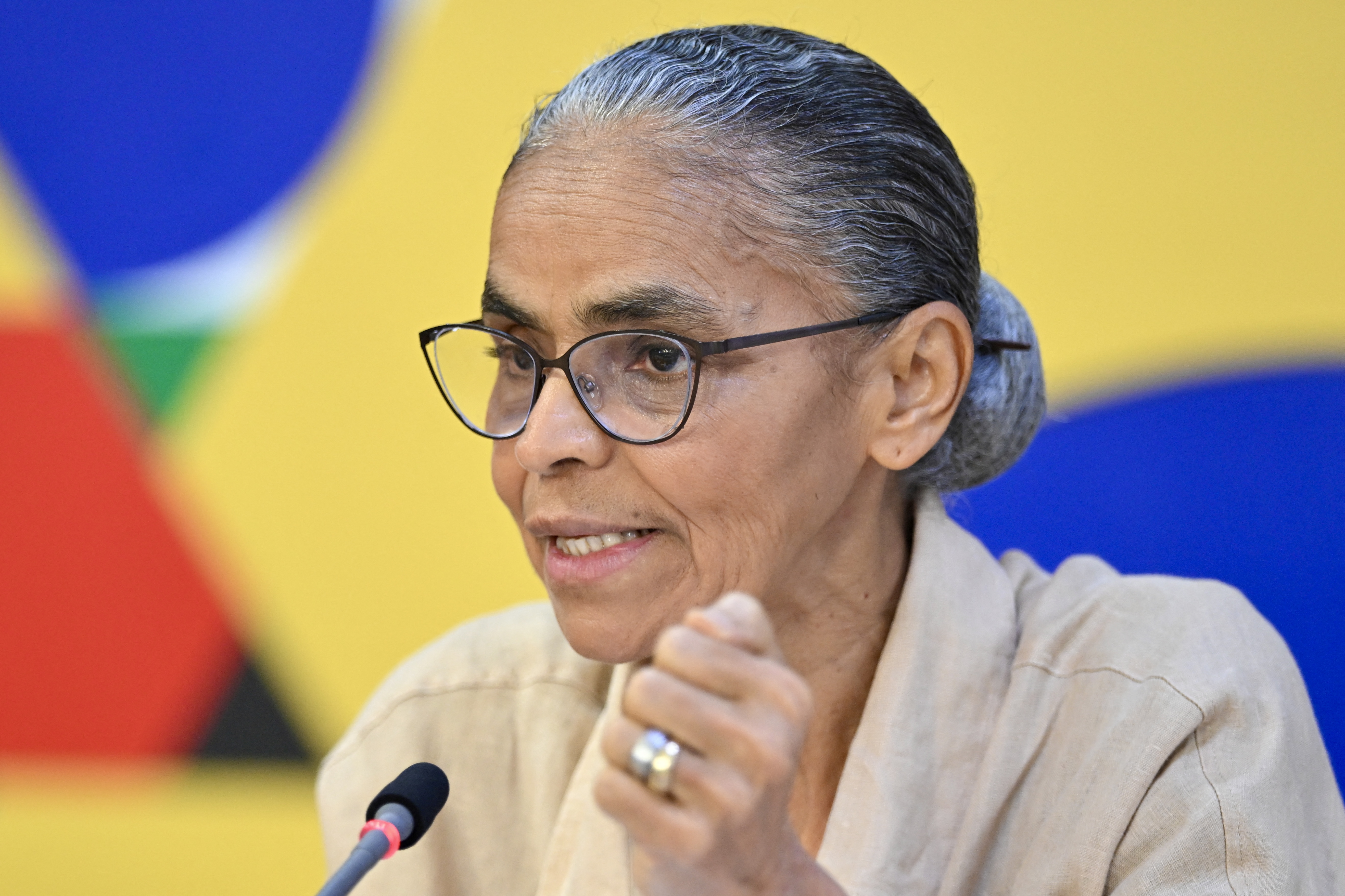 Marina Silva: coque como discurso de simplicidade