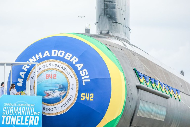 Marinha fecha negócio de 528 milhões de euros por submarino nuclear