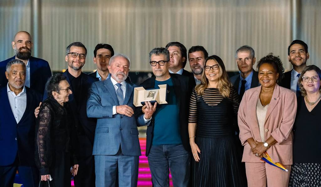 O que Kleber Mendonça Filho falou com Wagner Moura em sessão com Lula