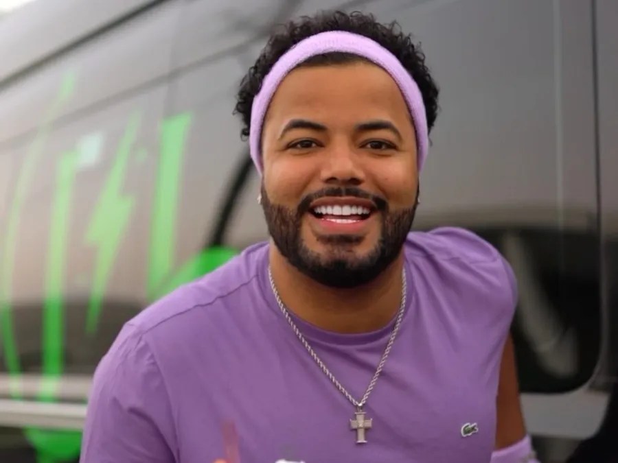 Justiça suspende redes sociais de influenciador denunciado por Felca