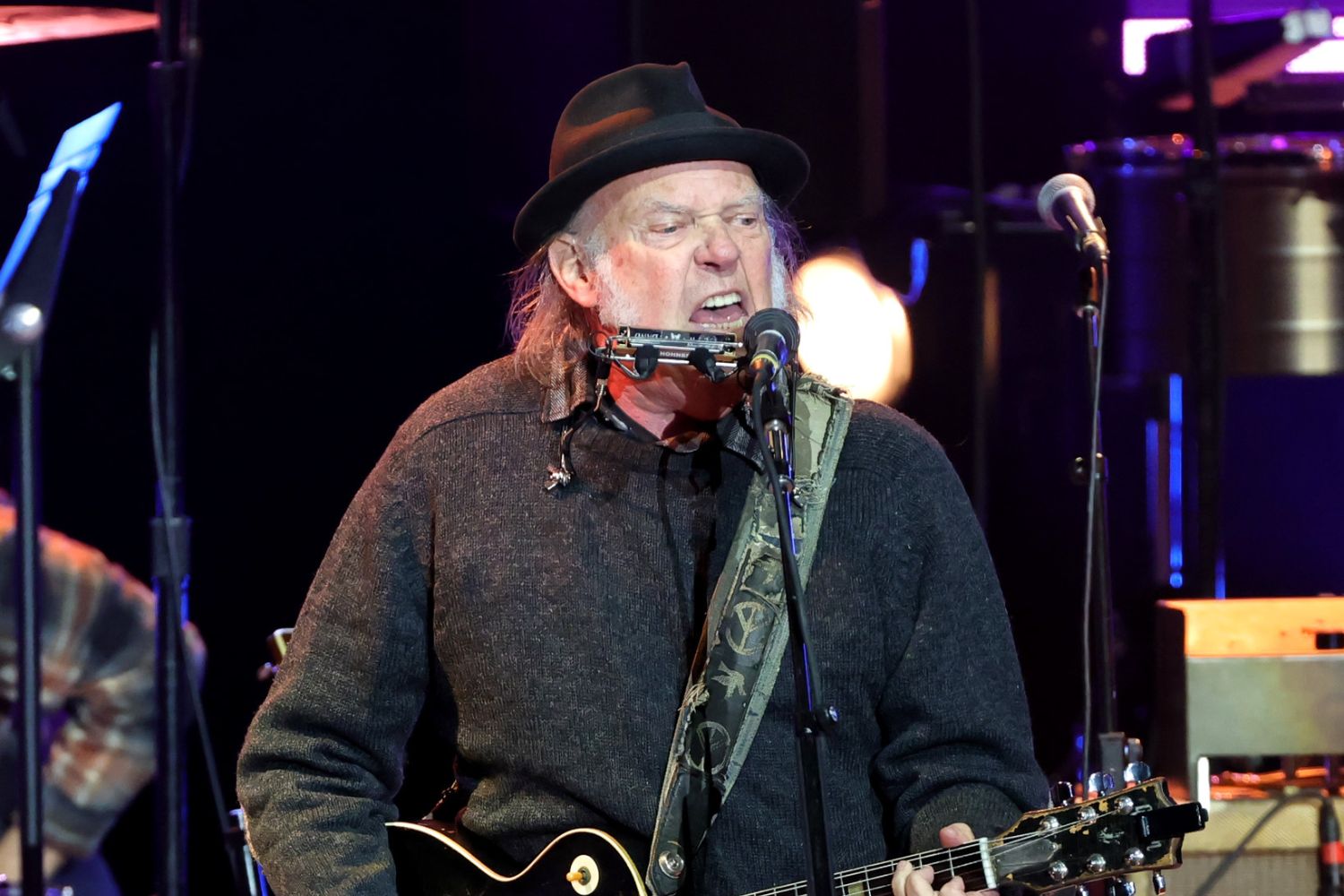 O gesto de apoio de Neil Young ao povo da Groenlândia sob ameaça de Trump