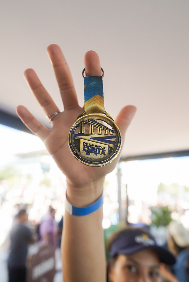 Desafio da Ponte troca copos por sachês e quase zera resíduos na travessia