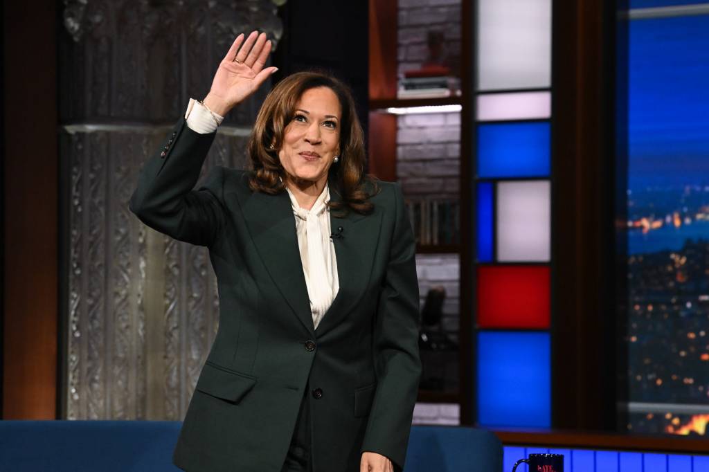 Kamala Harris diz que não tem planos de retornar à política ‘quebrada’ dos EUA