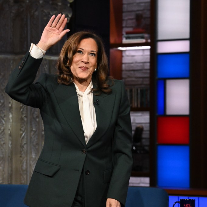 Kamala Harris diz que não tem planos de retornar à política ‘quebrada’ dos EUA