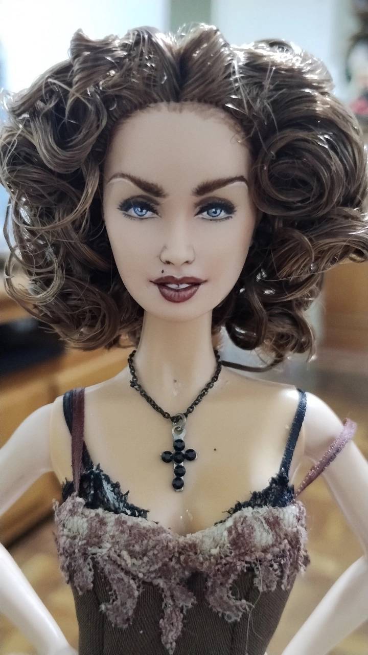 Boneca Madonna 