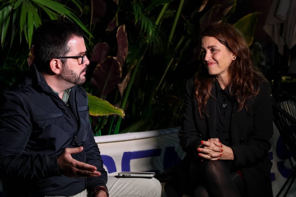 Revelações, bastidor e defesa de Manuela Dias para tropeços de ‘Vale Tudo’