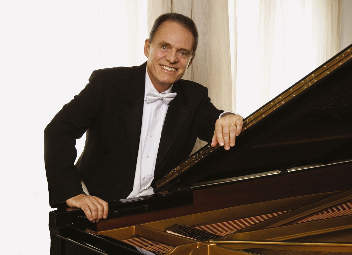 REPERT&Oacute;RIO -&ensp;Miguel Proen&ccedil;a: divulgador da obra de Villa-Lobos, Nepomuceno e Guerra-Peixe