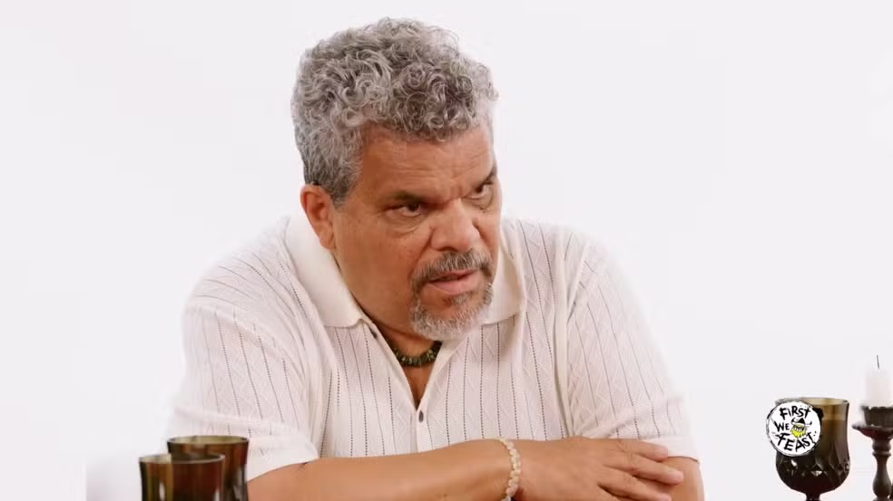 Ator de ‘Wandinha’ causa climão após alfinetar Jennifer Lopez