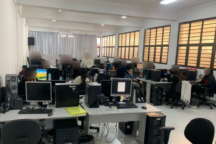 Polícia detém 60 pessoas e desmonta megacentral de golpes por telefone