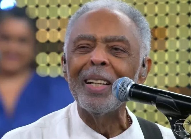Gilberto Gil emociona no ‘Domingão com Huck’