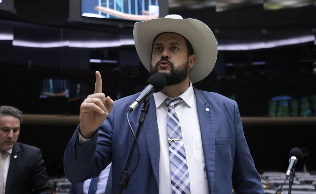 Zé Trovão terá que pagar R$ 50 mil à ex-esposa por dano moral