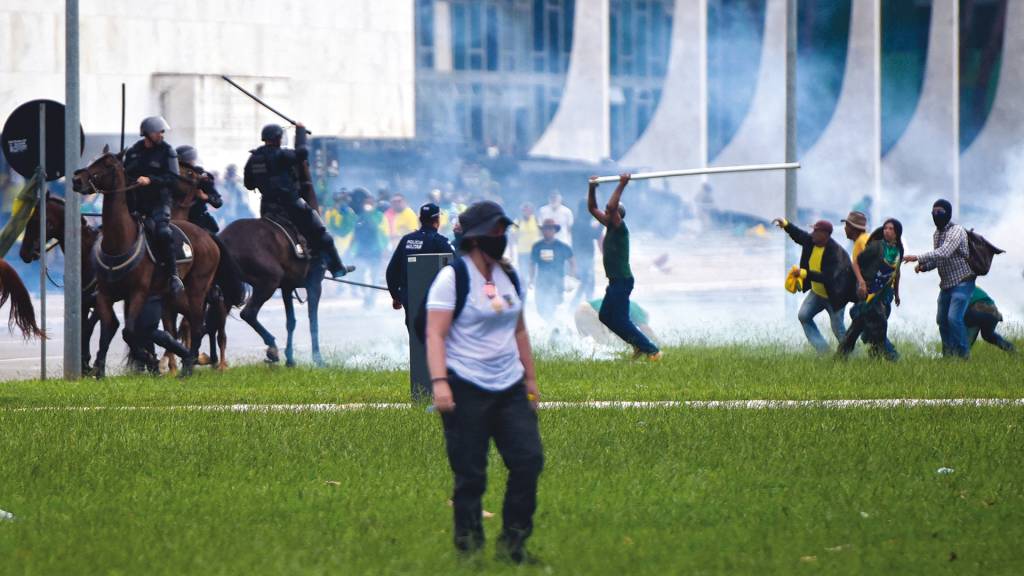 Lobby por anistia avança no Congresso e promete novos atritos com o STF