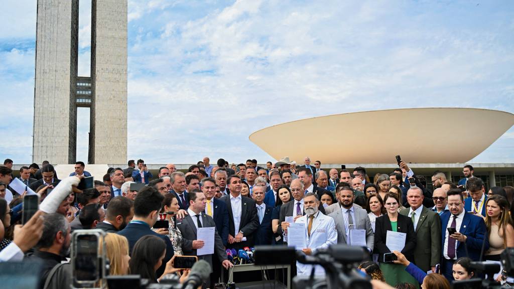 PEC da Blindagem: os bastidores do recuo do Congresso após pressão das ruas