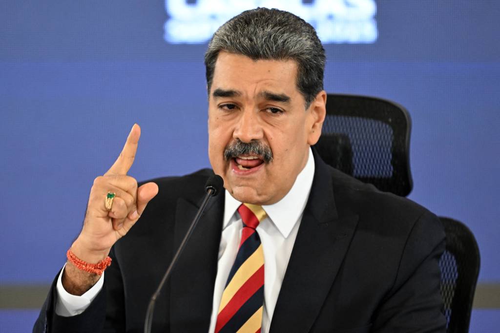 Maduro se gaba de ter 5.000 mísseis para defender Venezuela de ameaças dos EUA