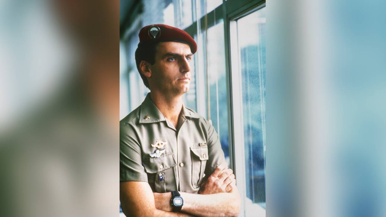 NO QUARTEL - Bolsonaro: plano de explodir bomba foi revelado por VEJA