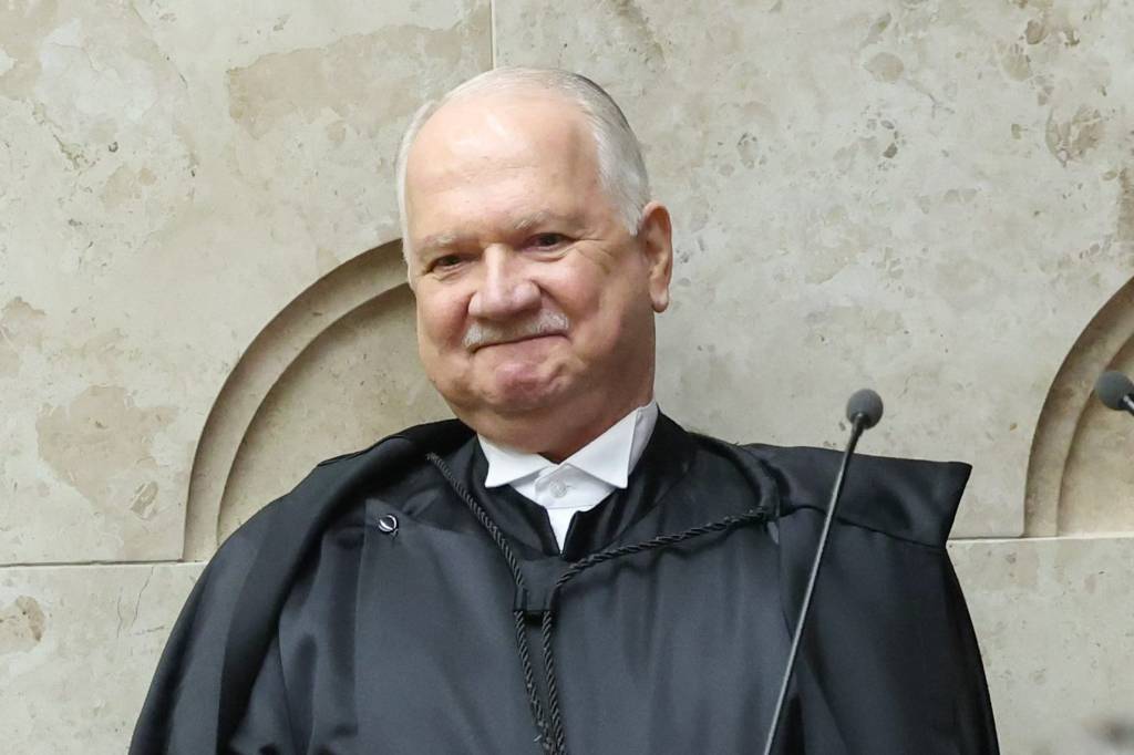 Após pedido de Barroso, Fachin marca sessão para julgar aborto no STF