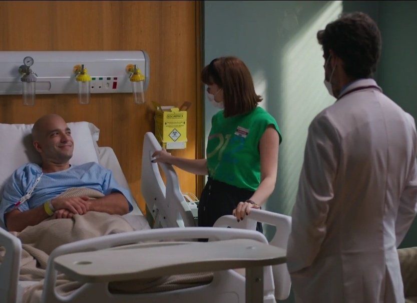 Alice Wegmann tenta explicar sumiço da barriga de grávida em ‘Vale Tudo’