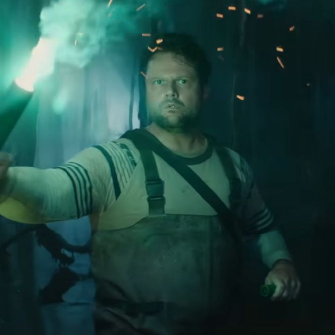 As pistas de trailer para o tamanho real de Selton Mello em ‘Anaconda’