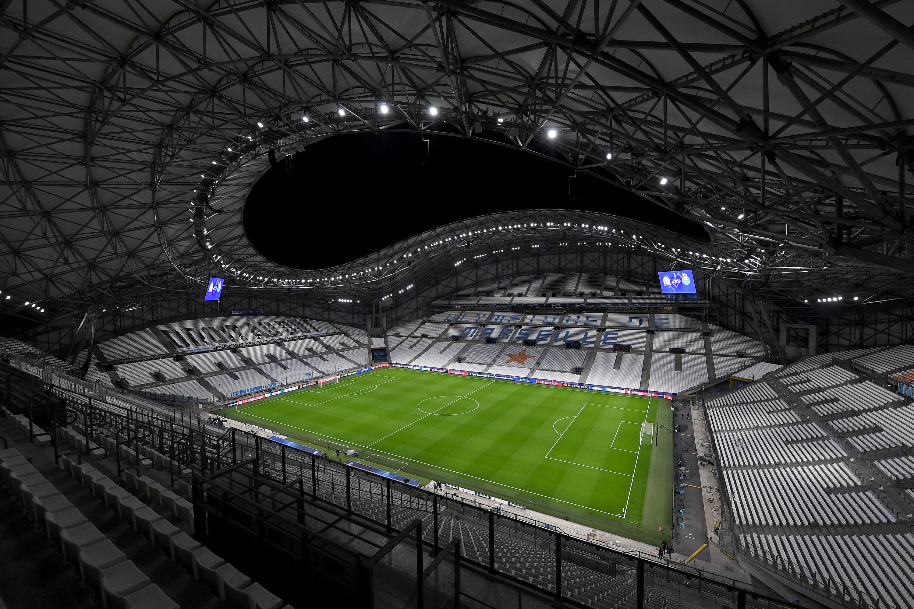 Olympique de Marseille x Ajax na Champions: onde assistir, horário e escalações