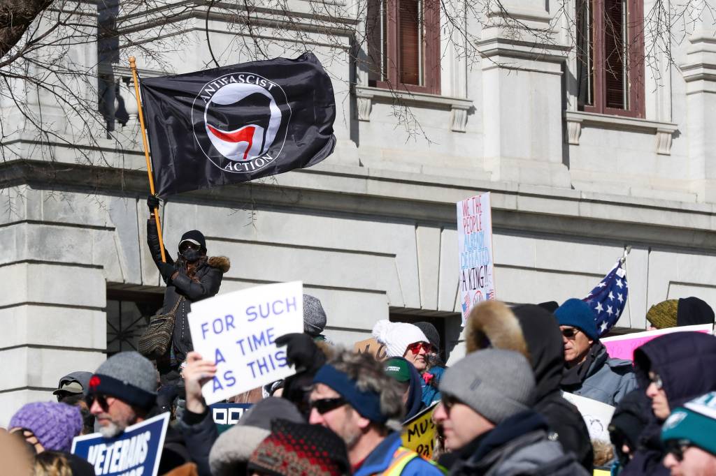 Trump diz que vai classificar movimento Antifa como ‘organização terrorista’