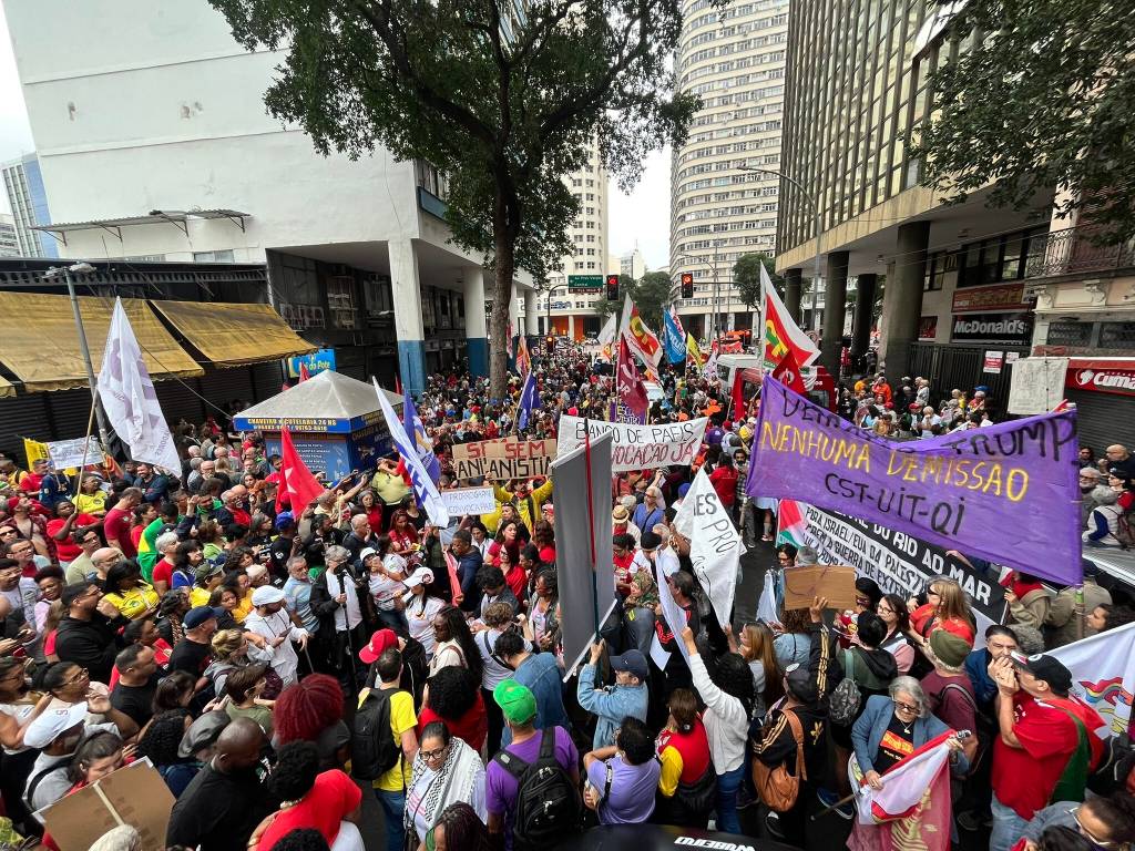 A mulher que abalou o bolsonarismo organizando os atos contra a anistia